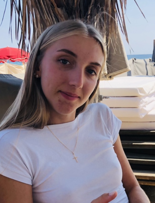 Lucie F.