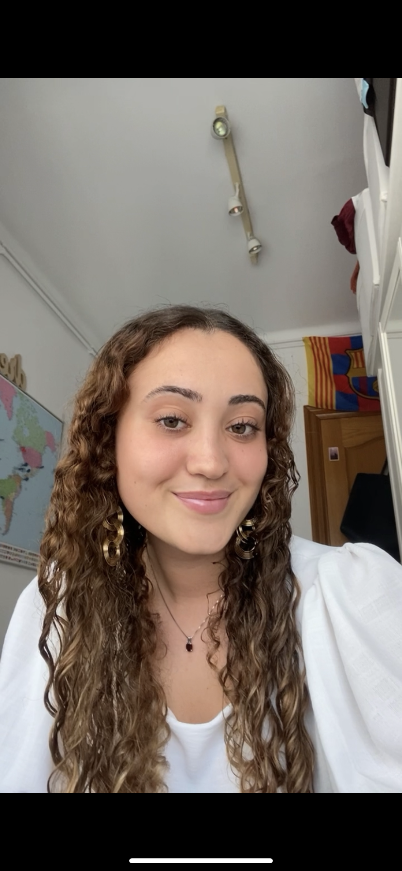 Mireia A.